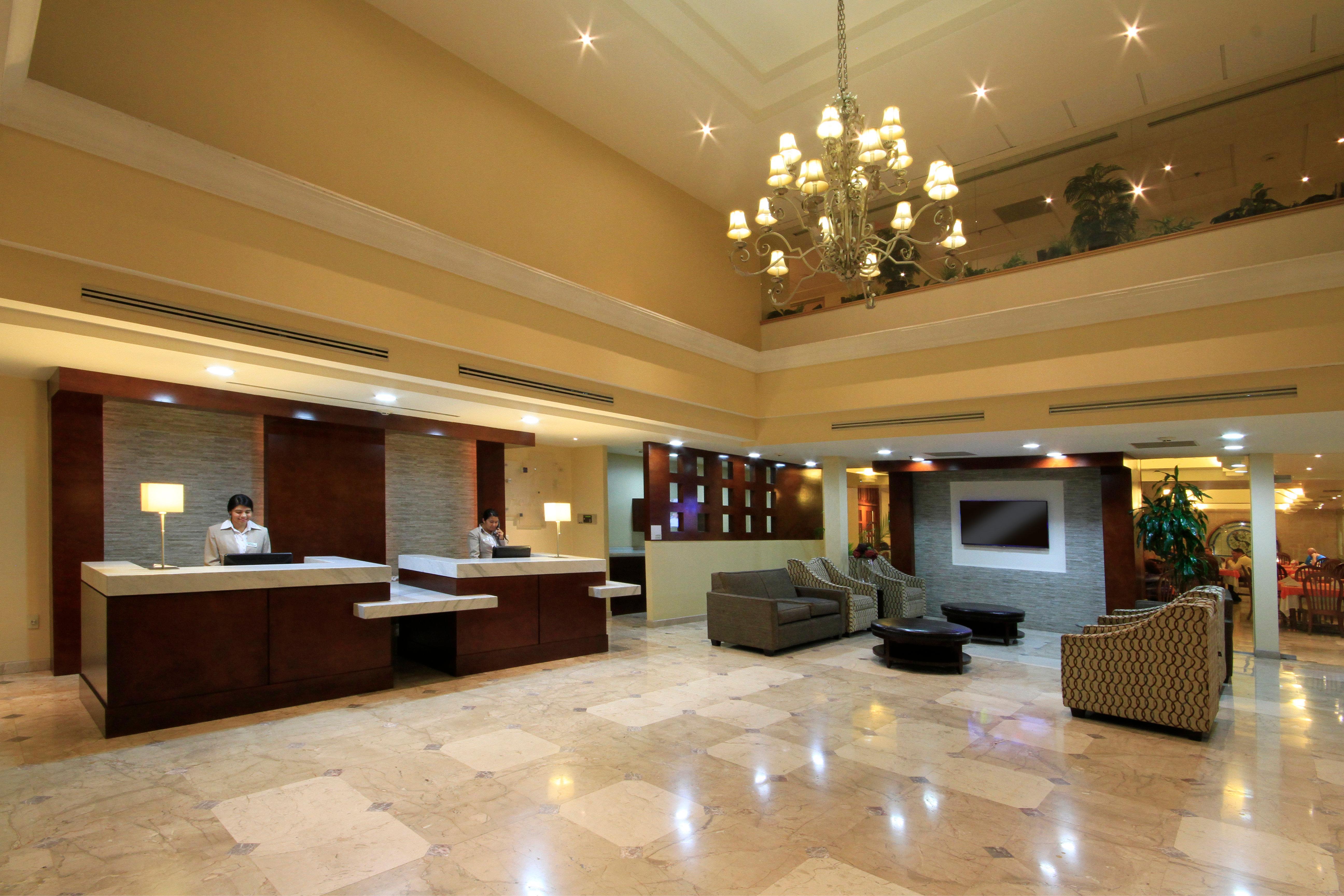 Holiday Inn Monclova By Ihg Exterior foto