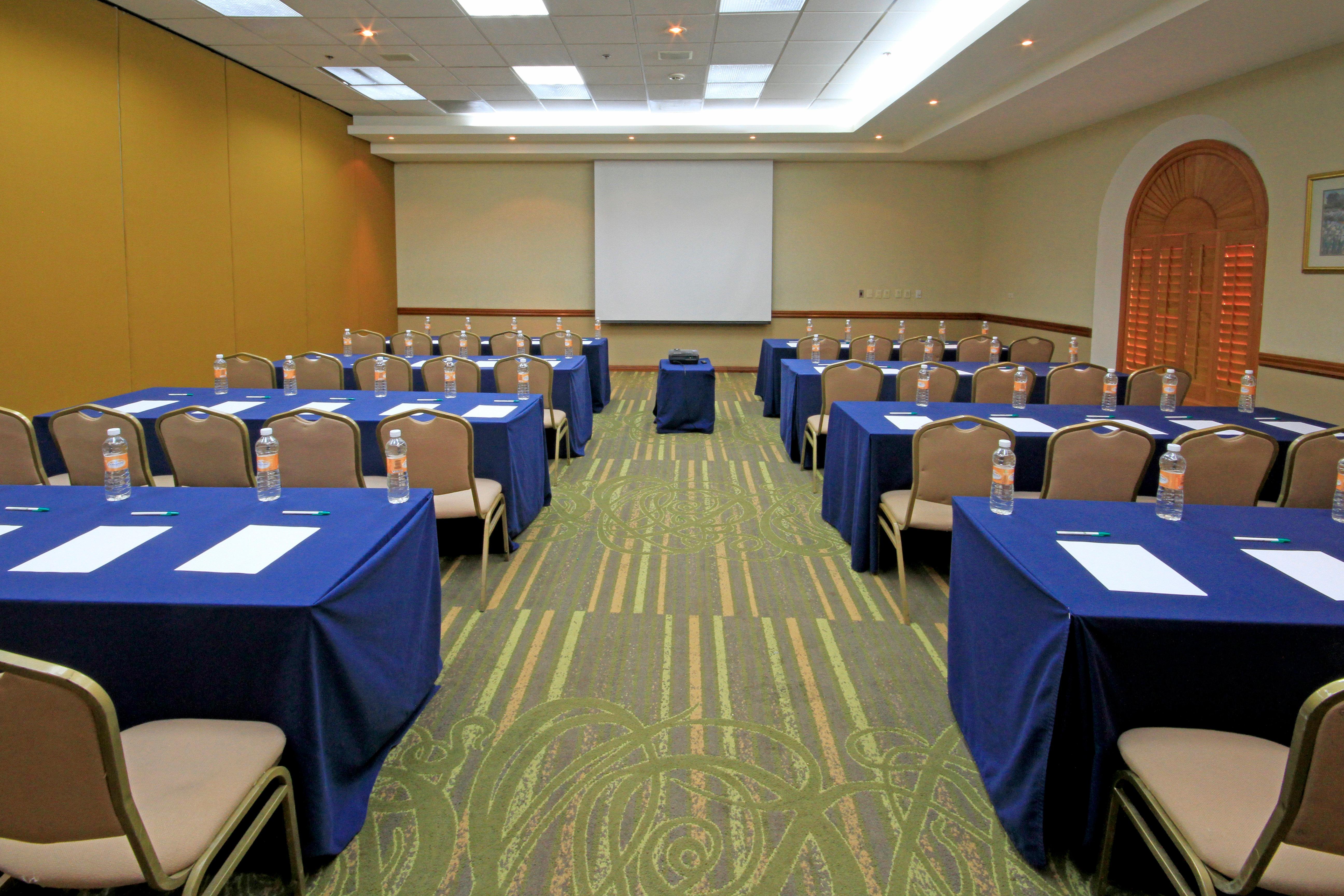 Holiday Inn Monclova By Ihg Exterior foto