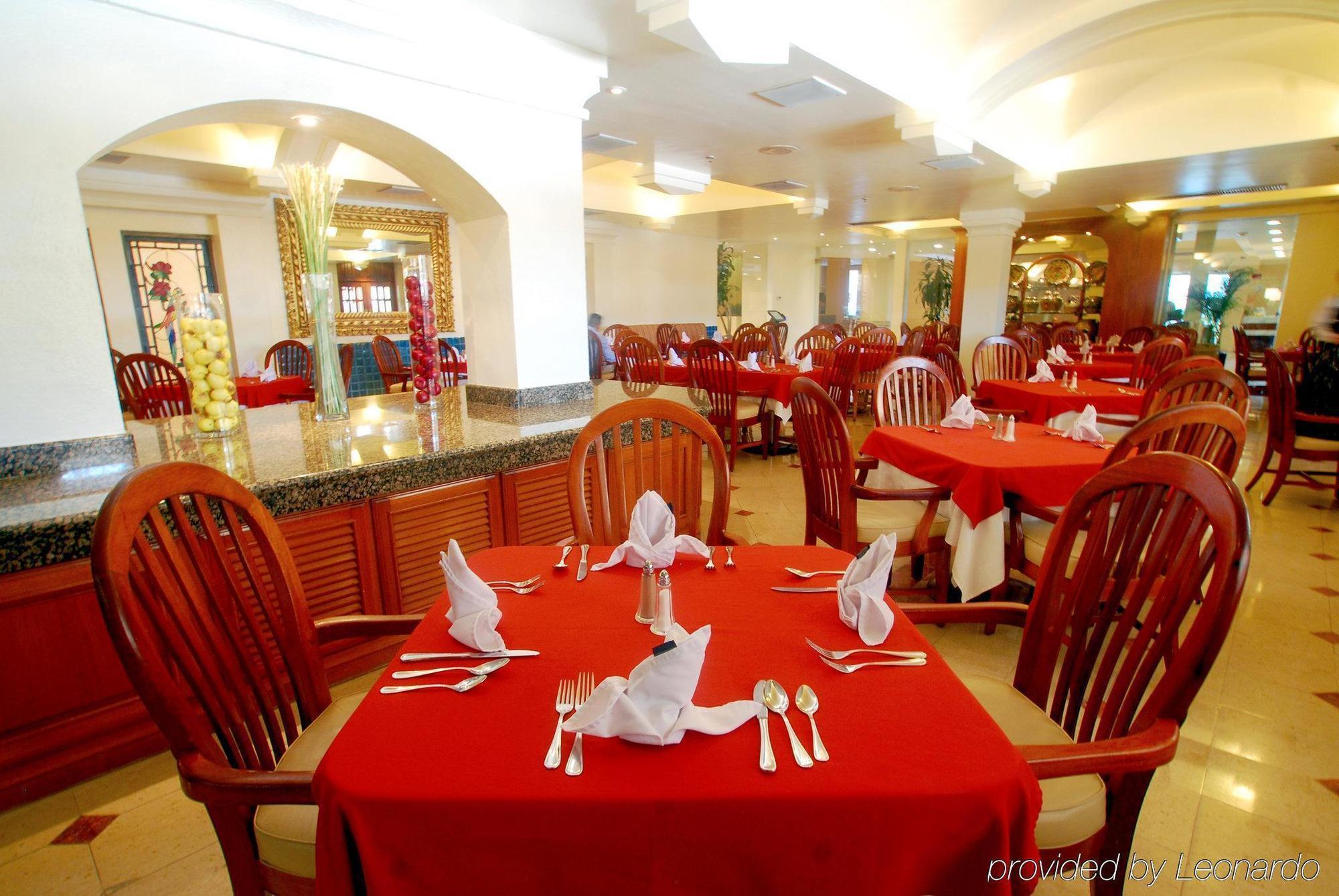 Holiday Inn Monclova By Ihg Exterior foto